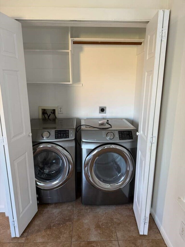 Building Photo - 15502 Lost Maples Dr