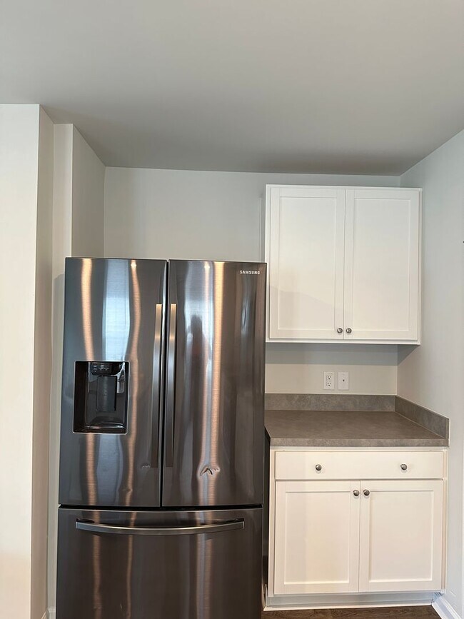 Building Photo - Gorgeous Ladson Home!