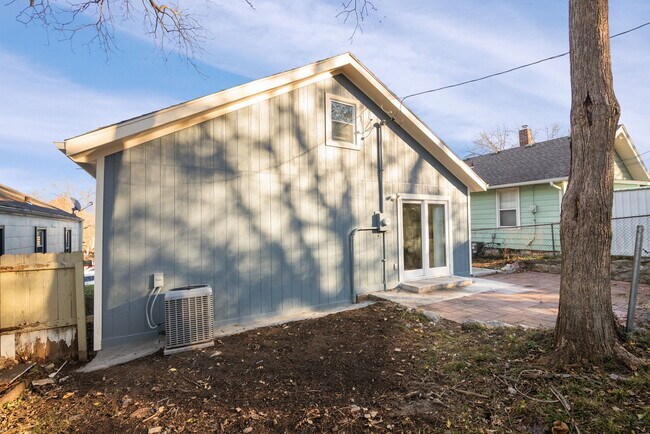 Building Photo - 4516 Mercier St