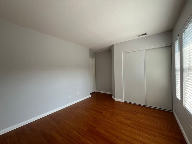 Building Photo - Spacious 4-Bedroom Home in Mira Mesa – Tam...