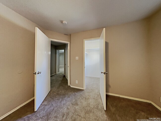 Building Photo - 1111 Ranger Peak