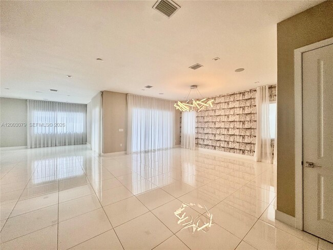 Building Photo - 8108 NW 48th Terrace