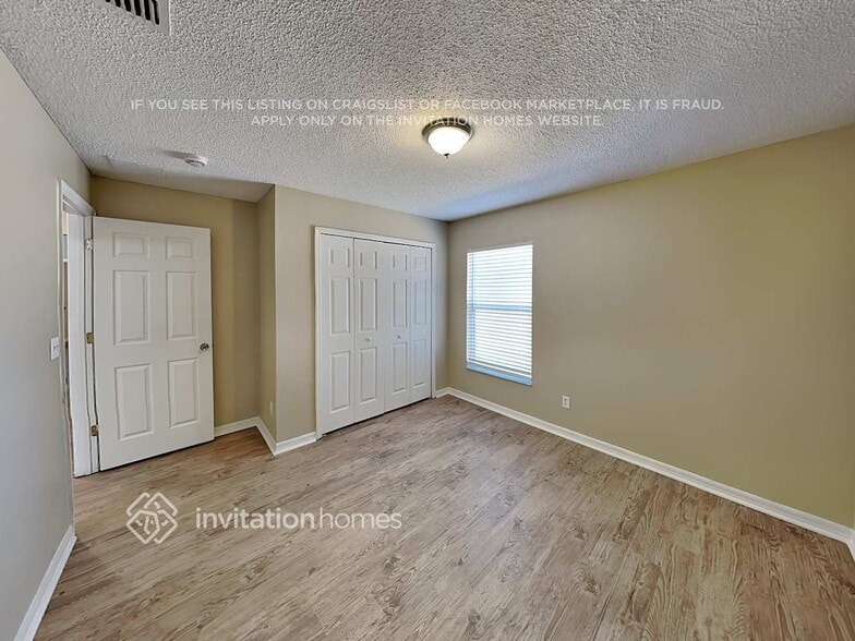 Building Photo - 1911 Summit Oaks Cir