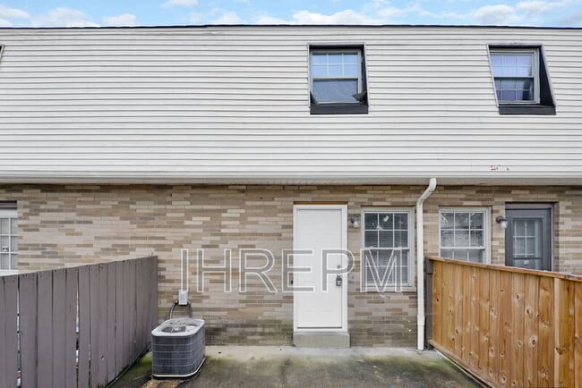 Building Photo - 3043 Morsetown Ct S