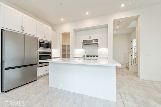 Building Photo - 31983 Paseo Bridal