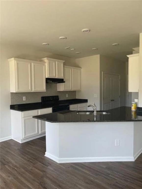 Building Photo - 4909 Fawnwood Dr