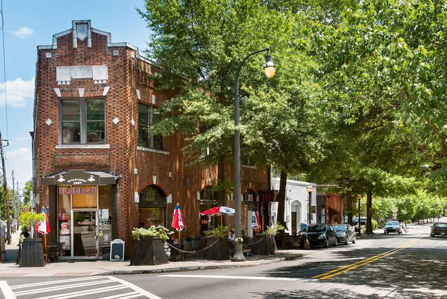 Building Photo - 383 Patterson Ave SE