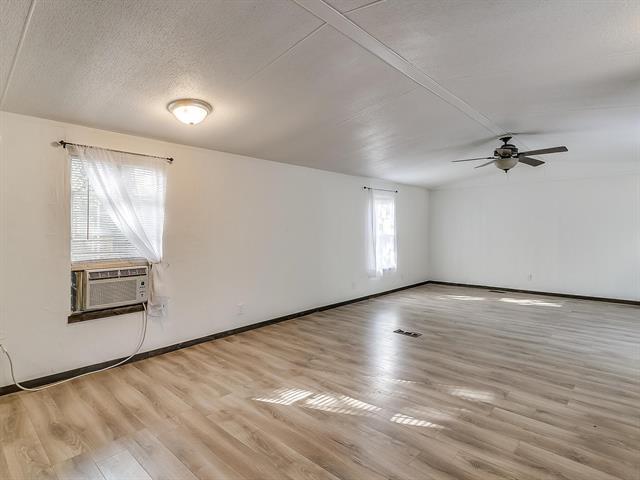 Building Photo - 1802 Whispering Oaks St