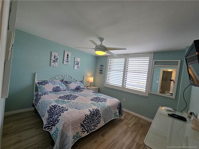 Building Photo - 10600 S Ocean Dr