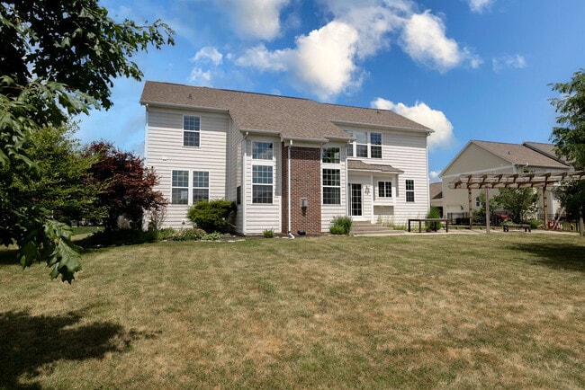Building Photo - 8965 Snowberry Court