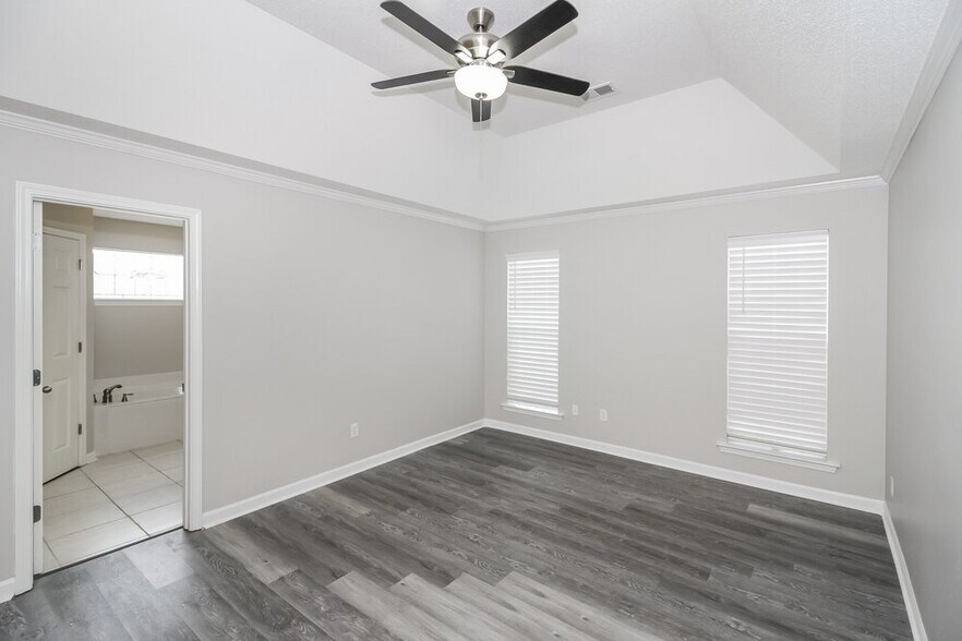 Building Photo - 11662 Underwood Dr