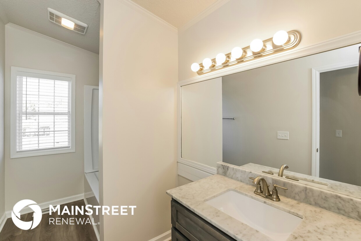 Building Photo - 10556 Lone Star Way