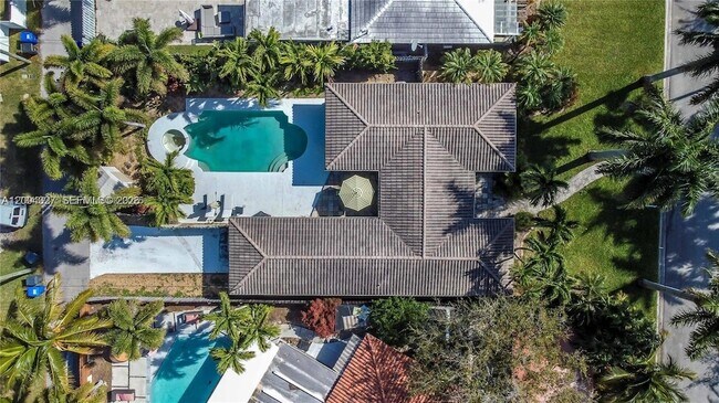 Building Photo - 1147 Buchanan St