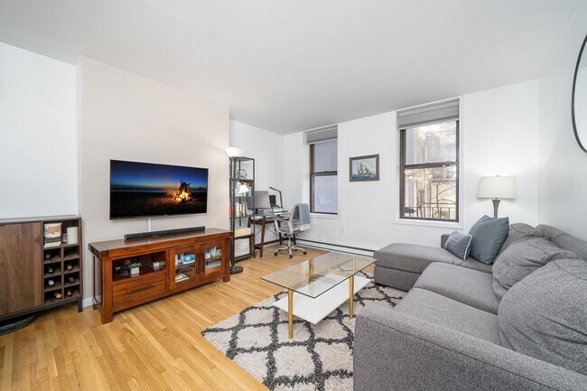 Building Photo - 1314 Hudson St
