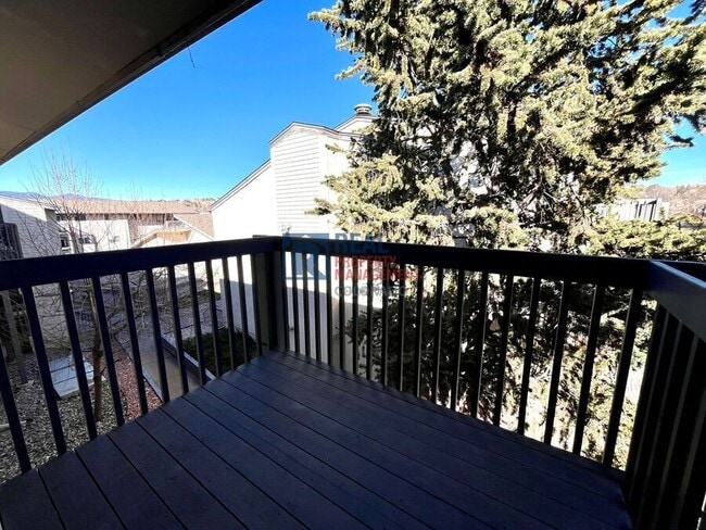 Building Photo - 5034 El Camino Dr