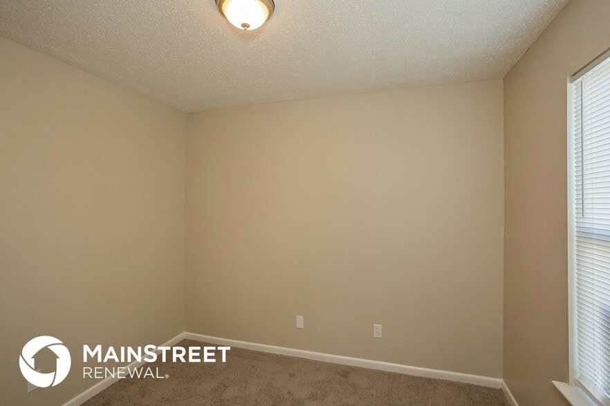 Building Photo - 10801 Sweetsen Rd