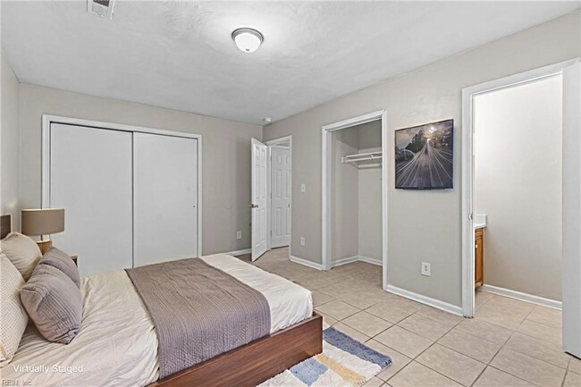 Building Photo - 6048 Brookwood Dr