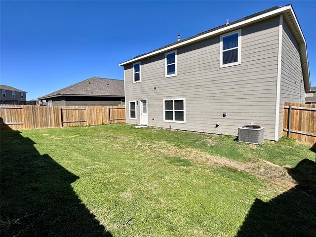 Building Photo - 2409 Stillwater Dr