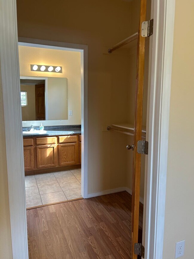 Building Photo - 7603 Mesa Del Oro Ln