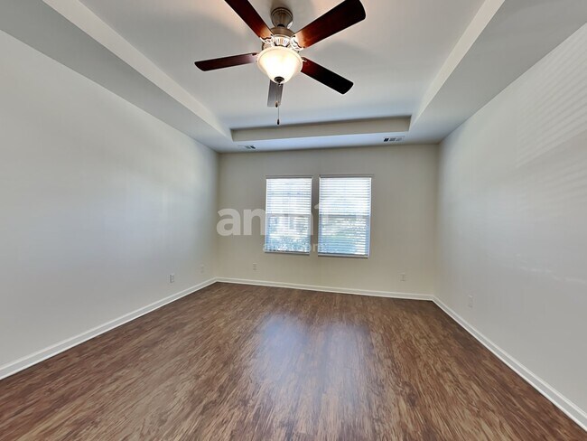 Building Photo - 321 Crabapple Cir