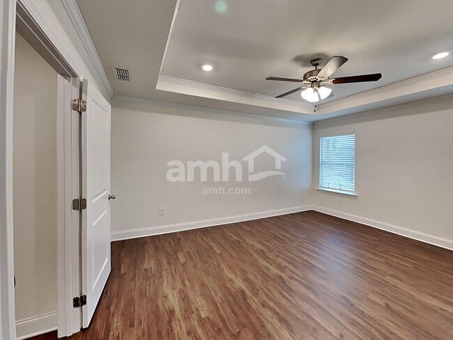 Building Photo - 572 Smt Vw Ln