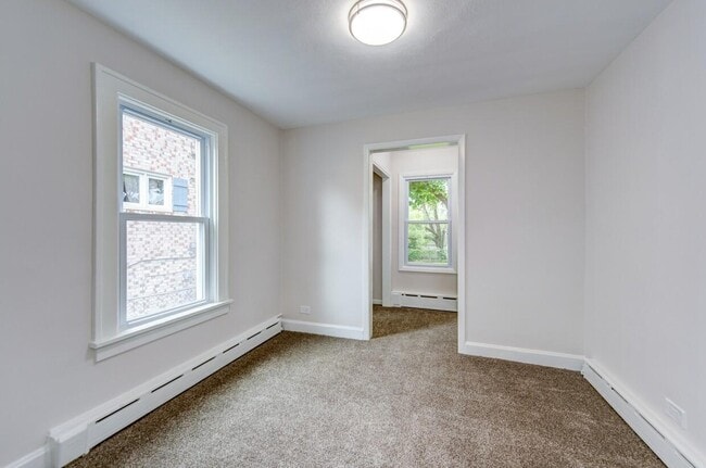 Building Photo - 416 N Central Ave