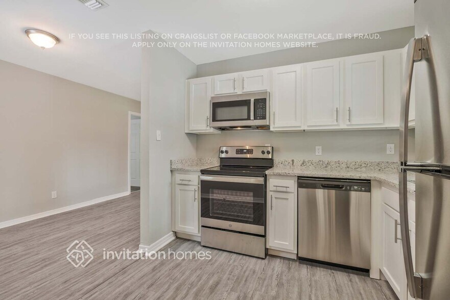 Building Photo - 2430 Wilmont Ave