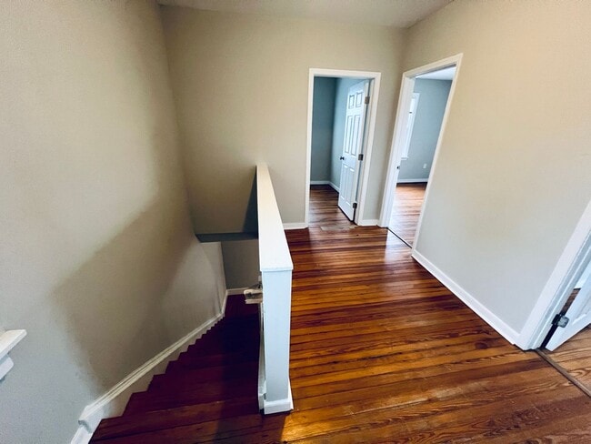 Building Photo - Beautifully Renovated 4bdrm/2bth Home Located in Richmond's Southside!!