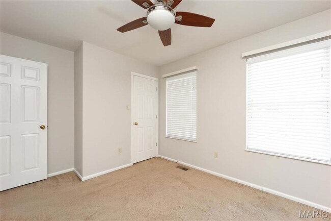 Building Photo - 226 Cheval Square Dr