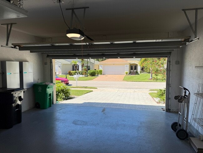 Building Photo - 560 SW Indian Key Dr