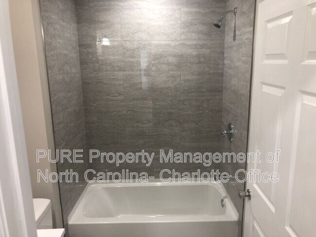 Building Photo - 805 Haywood St