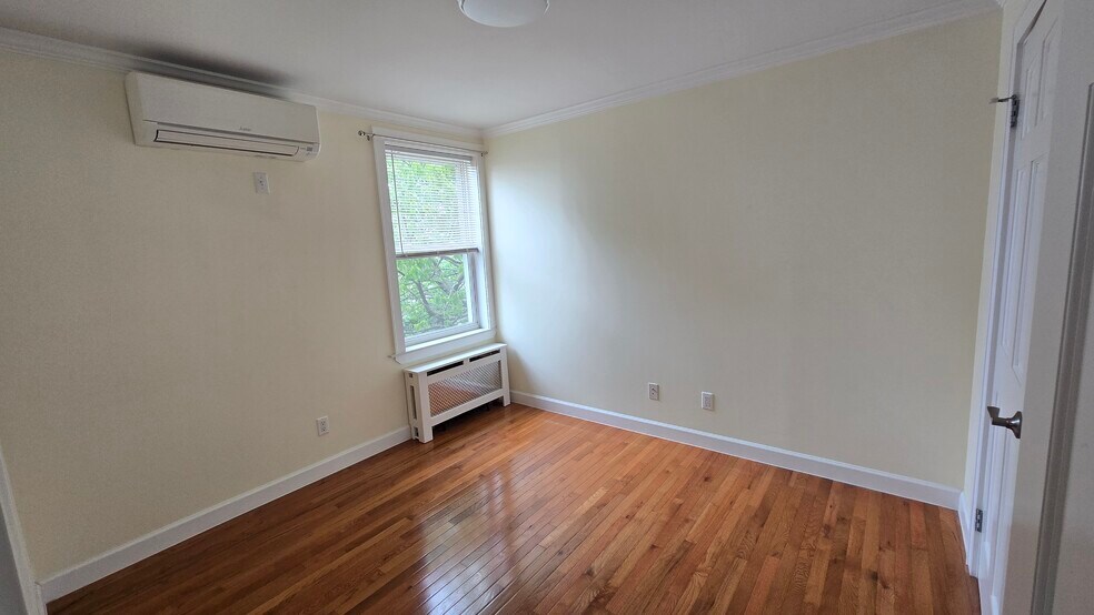 Building Photo - 4412 Barnett Ave