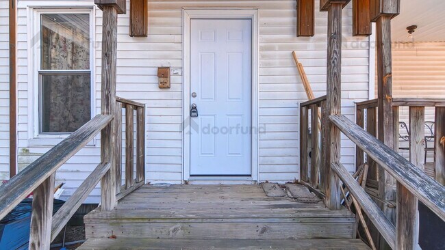 Building Photo - 11 Pleasant St