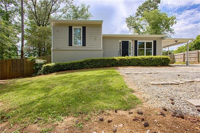 Building Photo - 4984 Crowe Dr SE