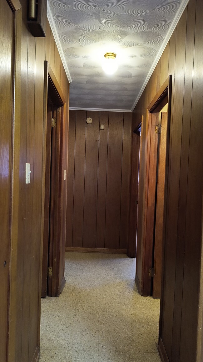 Building Photo - 2707 W 27th Ave