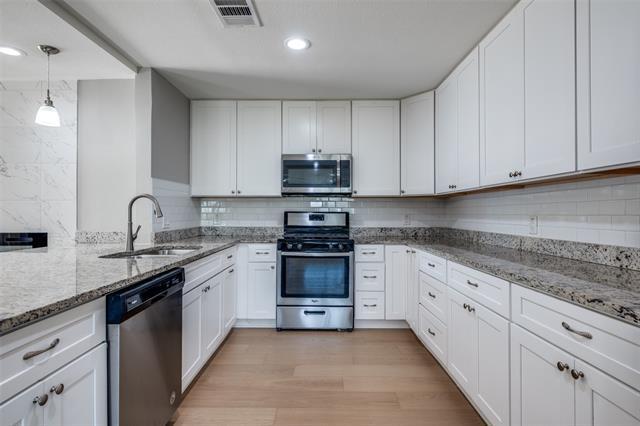 Building Photo - 9630 Lynbrook Dr