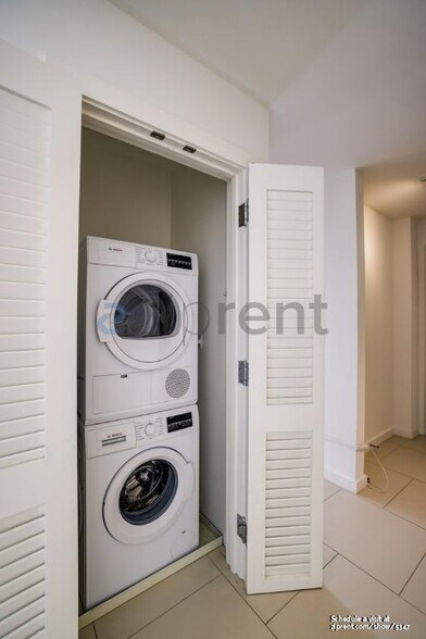 Building Photo - 1789 Washington St