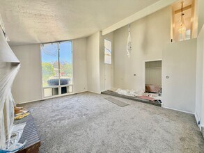 Building Photo - 6424 S Westridge St