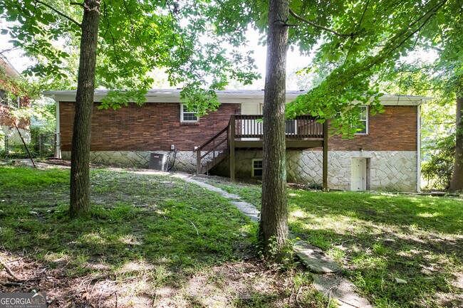 Building Photo - 3510 Ingledale Dr SW