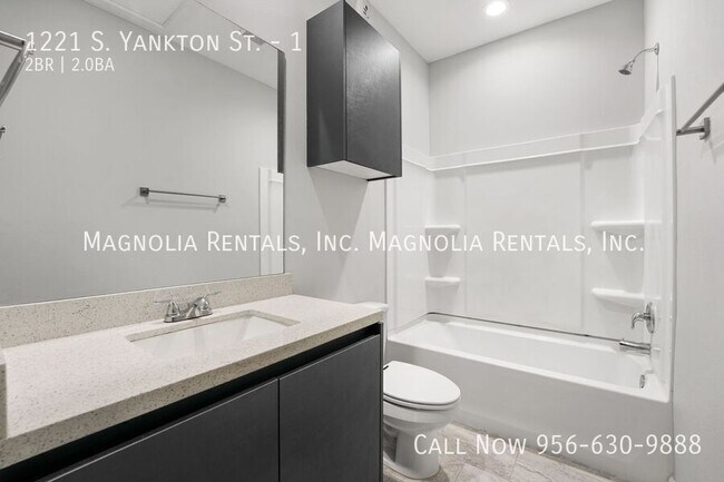 Building Photo - 1221 S Yankton St