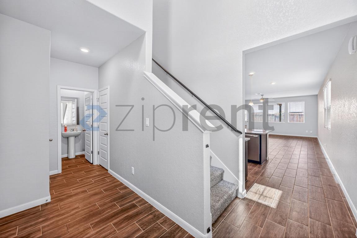 Building Photo - 14627 Sweet Clover