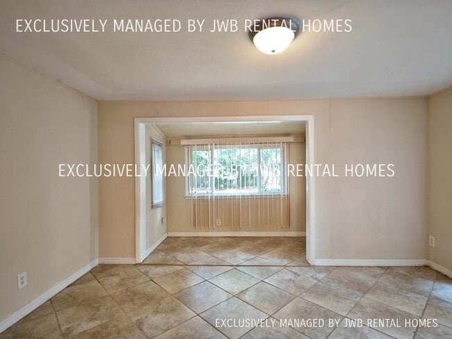 Building Photo - 2490 Woolery Dr