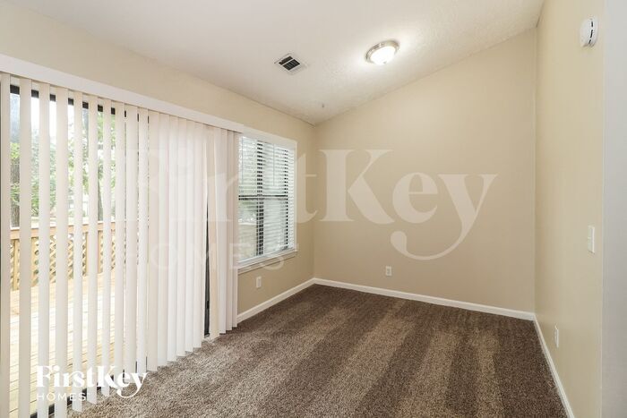 Building Photo - 1202 River Forest Ln