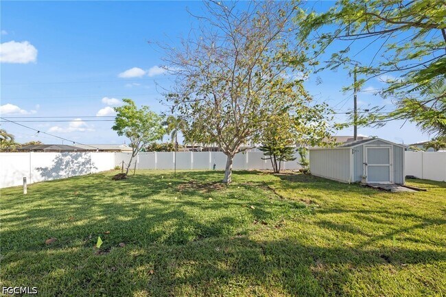 Building Photo - 311 SW 19th Ln