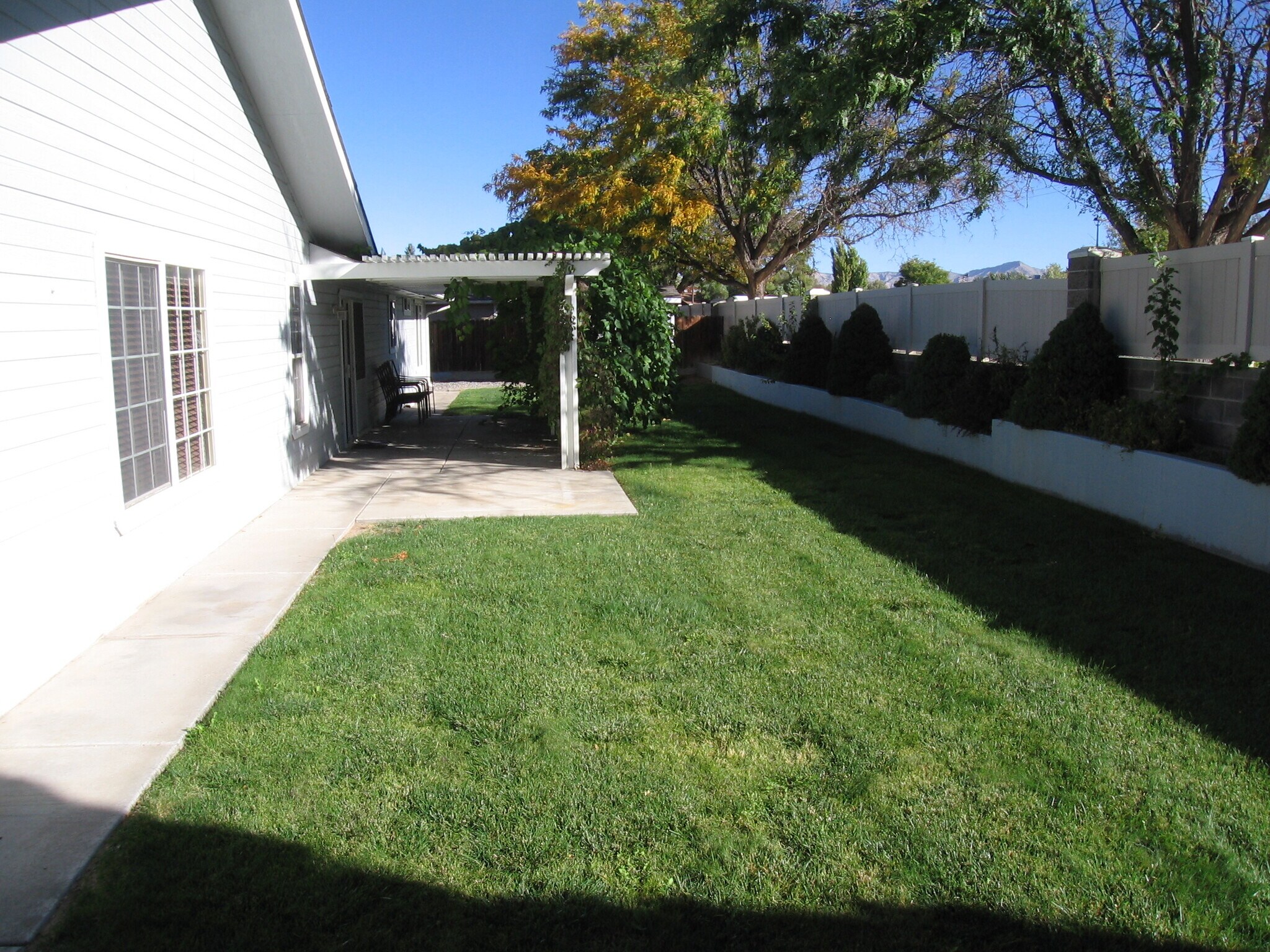 Building Photo - 778 Jade Ln