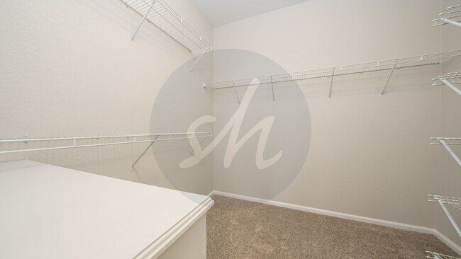 Building Photo - Spacious 4-Bedroom Home with Bonus Room and Full Basement!