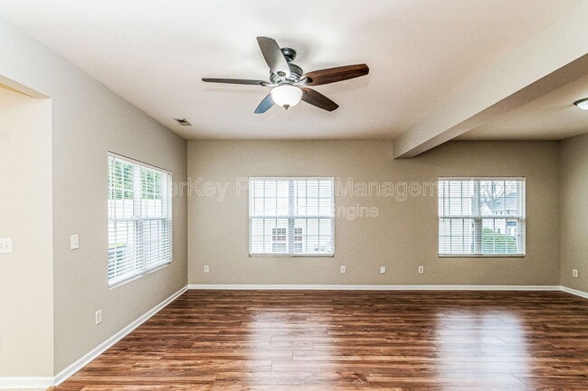 Building Photo - 123 Baberton Dr