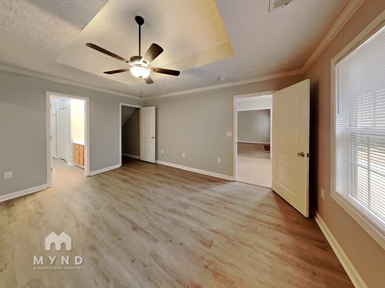 Building Photo - 115 Hugh Dr