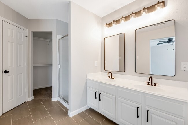 Building Photo - 11714 Pinos Altos Dr