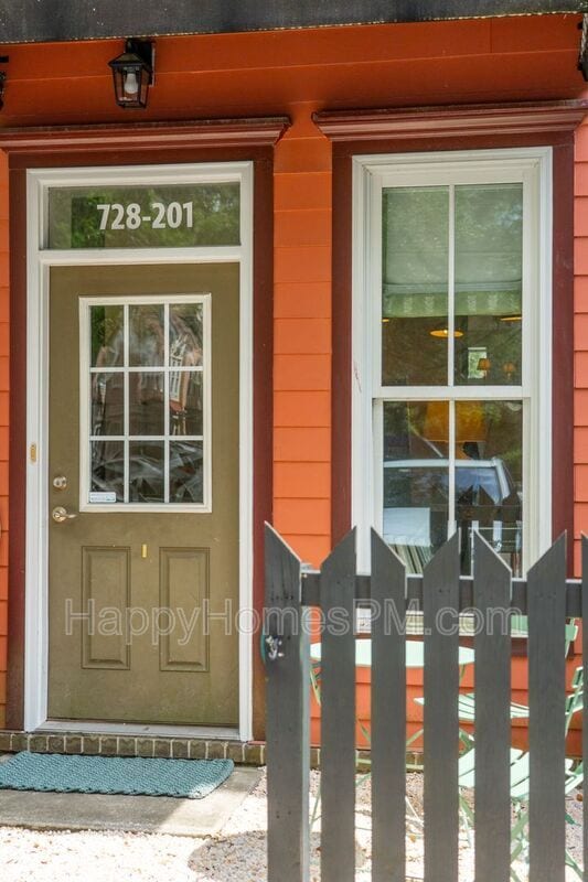 Building Photo - 728 S Shelmore Blvd